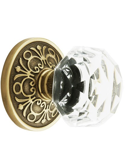 Lancaster Rosette with Diamond Knobs in Antique Brass.